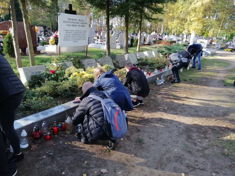 Na zdjęciu uczniowie klasy III A.