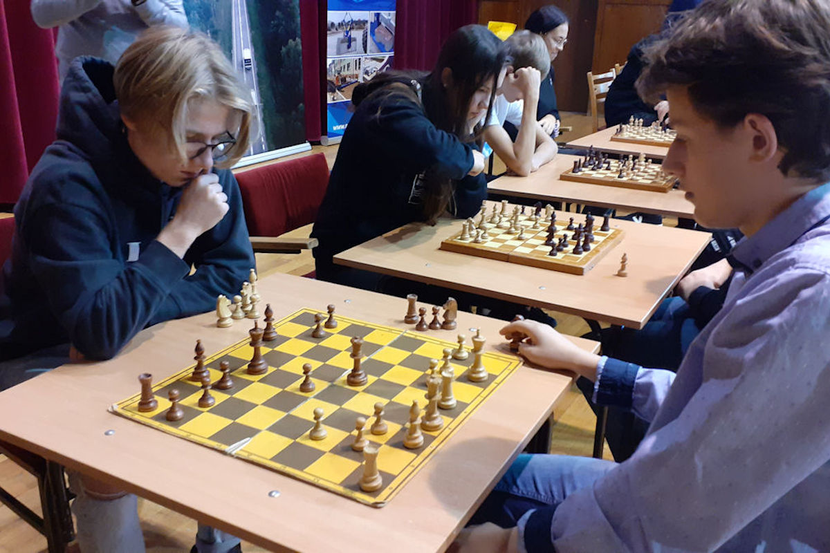 Srebro w Mistrzostwach Powiatu w szachach