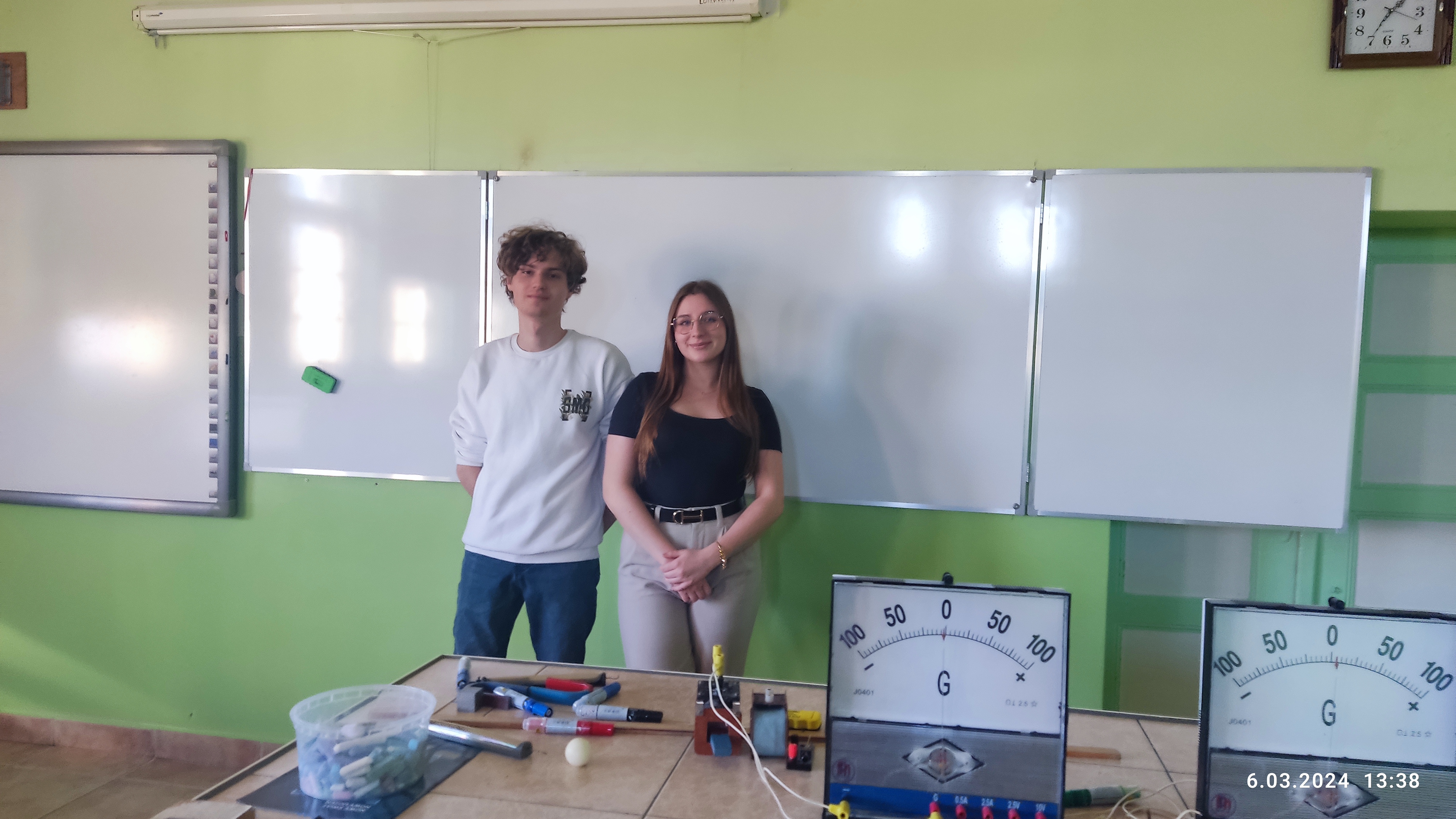 Sukces naszych uczniów w konkursie "Fizyka, a ekologia"